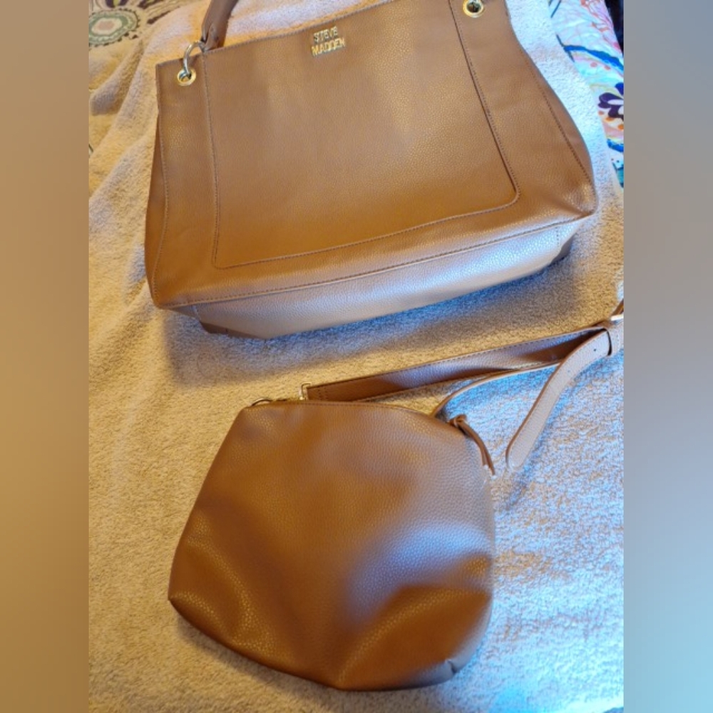 Pair Steve Madden purses - Picture 4 of 5